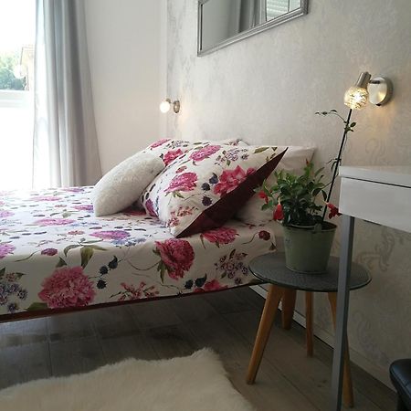 PUY Apartman Ester מראה חיצוני תמונה