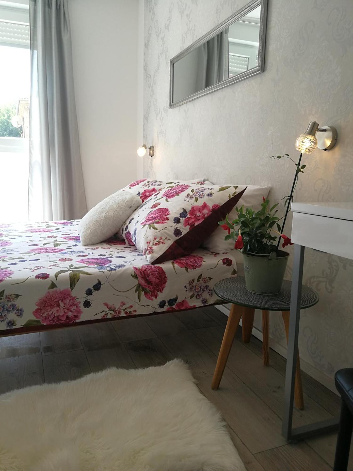 PUY Apartman Ester מראה חיצוני תמונה